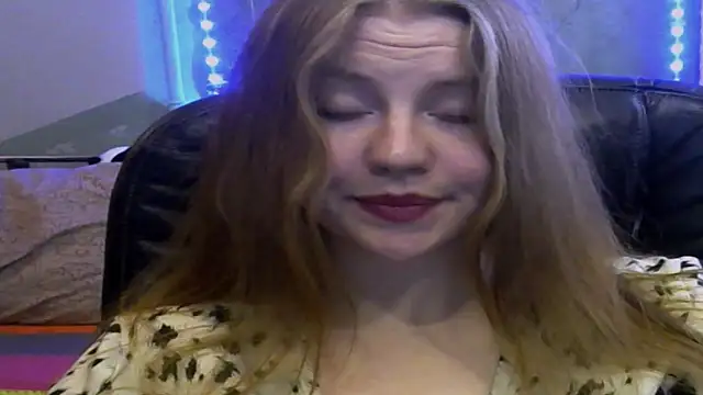 Snapshot of Space_Girls_699 chatting on February 12, 2026, 10:10 am Space Girls 699 online show from February 12, 2026, 10:10 am