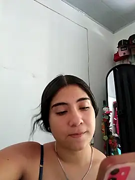 Snapshot of Ailen-cute chatting on February 26, 2026, 6:51 pm Ailen-cute online show from February 26, 2026, 6:51 pm