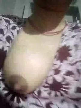 Snapshot of Nasrjfjfjy5578 chatting on April 1, 2026, 9:45 pm Nasrjfjfjy5578 online show from April 1, 2026, 9:45 pm