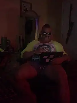 daddydonkey84 online show from April 13, 2026, 4:07 am