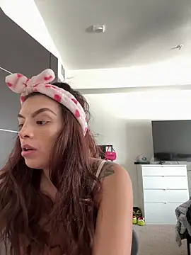 Snapshot of Mandygonewild chatting on February 25, 2026, 6:39 pm Mandygonewild online show from February 25, 2026, 6:39 pm