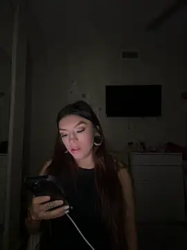 Snapshot of Mandygonewild chatting on April 9, 2026, 6:30 am Mandygonewild online show from April 9, 2026, 6:30 am