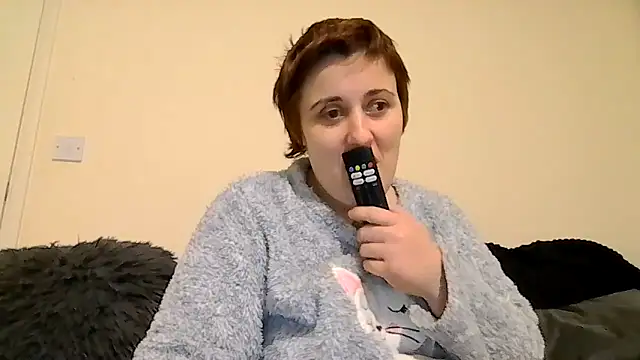 Tiara XOX online show from February 1, 2026, 5:17 am