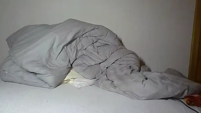 mrstitchback online show from February 16, 2026, 2:07 am