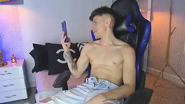 Snapshot of Jasper__jones chatting on February 24, 2026, 2:04 pm Jasper jones online show from February 24, 2026, 2:04 pm