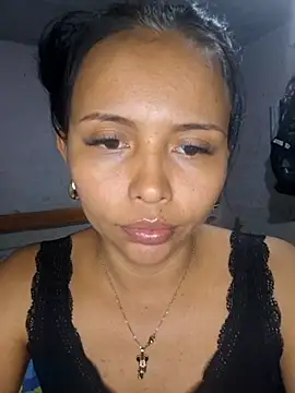 Daniela Cruz  online show from February 8, 2026, 3:37 pm