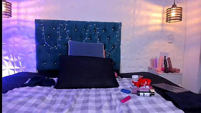 Snapshot of samantha_foxyy chatting on April 16, 2026, 11:22 am samantha foxyy online show from April 16, 2026, 11:22 am