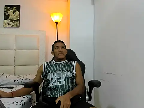 ricky spensar23cm  online show from February 14, 2026, 2:08 am