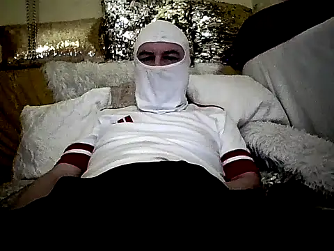 XXMejloXX online show from April 13, 2026, 7:19 pm