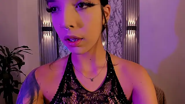 ChloeeMasonn online show from April 14, 2026, 11:05 am