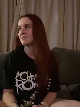 PoppySlut6999 online show from February 9, 2026, 8:46 pm