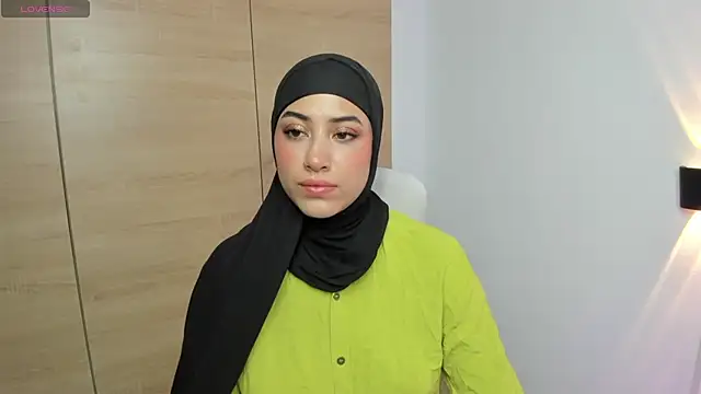 LAY LA  online show from February 12, 2026, 8:59 pm