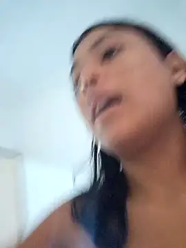 Layla em online show from February 27, 2026, 12:38 pm