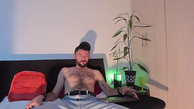 Erickpritz xh online show from April 16, 2026, 9:39 pm