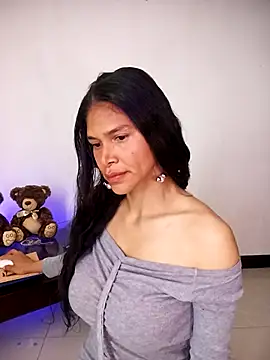 Snapshot of _aish_a chatting on February 20, 2026, 1:44 pm aish a online show from February 20, 2026, 1:44 pm