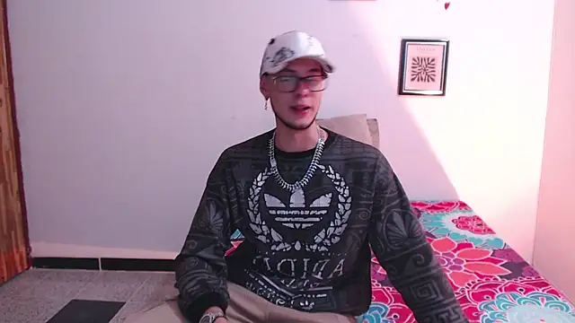 Snapshot of Vlad__night chatting on February 19, 2026, 3:24 am Vlad night online show from February 19, 2026, 3:24 am