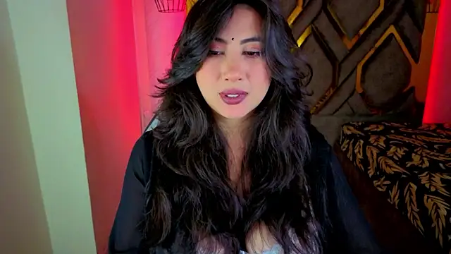 Luvienne online show from February 28, 2026, 7:37 pm