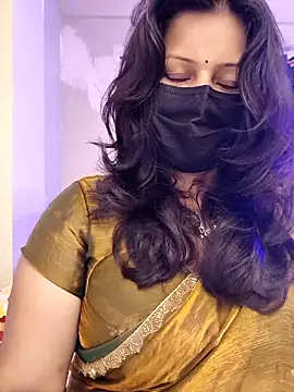 Snapshot of noty_girl2 chatting on April 19, 2026, 3:55 pm noty girl2 online show from April 19, 2026, 3:55 pm