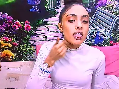 IndianPretty14u2Luv online show from April 28, 2026, 5:12 am