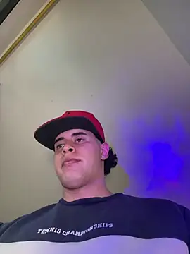 Maximuz1920 online show from April 4, 2026, 8:39 pm