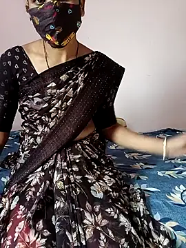 Snapshot of desicpl26 chatting on February 27, 2026, 6:35 am desicpl26 online show from February 27, 2026, 6:35 am