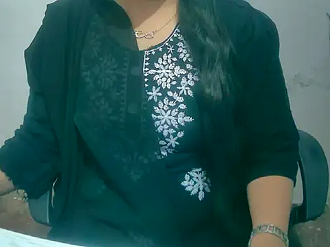 Snapshot of Cute_Aliyaa chatting on March 3, 2026, 8:20 am Cute Aliyaa online show from March 3, 2026, 8:20 am