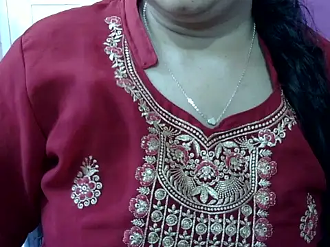 Snapshot of Cute_Aliyaa chatting on March 27, 2026, 12:38 pm Cute Aliyaa online show from March 27, 2026, 12:38 pm