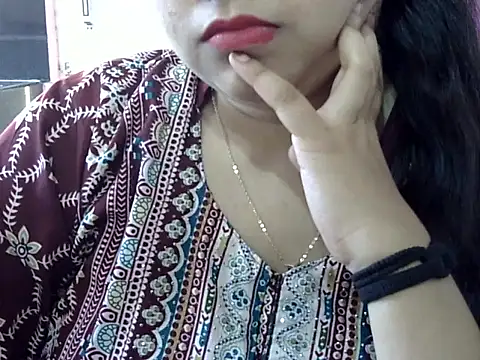 Snapshot of Cute_Aliyaa chatting on April 7, 2026, 11:21 am Cute Aliyaa online show from April 7, 2026, 11:21 am