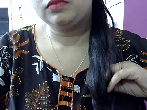 Snapshot of Cute_Aliyaa chatting on April 8, 2026, 8:25 am Cute Aliyaa online show from April 8, 2026, 8:25 am