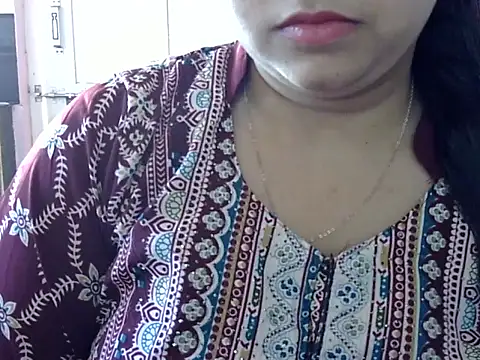 Snapshot of Cute_Aliyaa chatting on April 22, 2026, 9:22 am Cute Aliyaa online show from April 22, 2026, 9:22 am