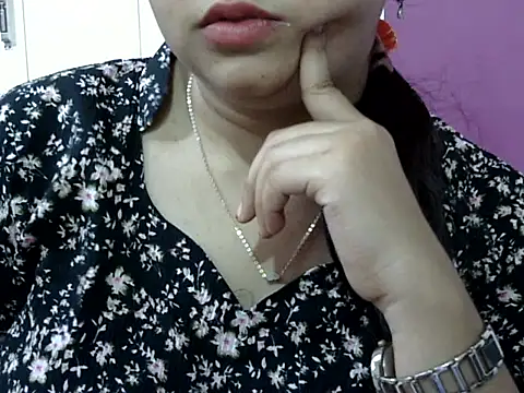 Snapshot of Cute_Aliyaa chatting on April 25, 2026, 1:41 pm Cute Aliyaa online show from April 25, 2026, 1:41 pm