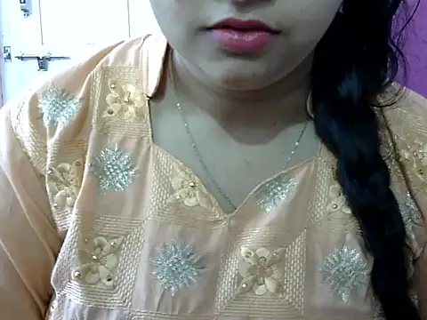 Snapshot of Cute_Aliyaa chatting on May 7, 2026, 10:53 am Cute Aliyaa online show from May 7, 2026, 10:53 am