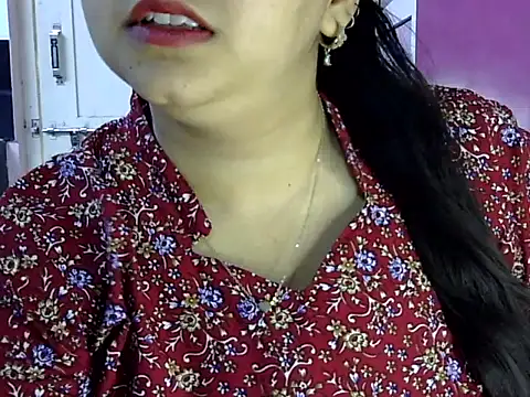 Snapshot of Cute_Aliyaa chatting on May 25, 2026, 10:10 am Cute Aliyaa online show from May 25, 2026, 10:10 am
