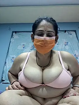 Snapshot of diyam4002 chatting on February 17, 2026, 12:56 pm diyam4002 online show from February 17, 2026, 12:56 pm