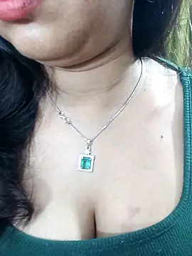 alinaarora online show from March 26, 2026, 6:52 am