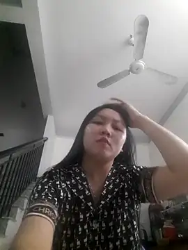 Snapshot of Heo_xxinhxx chatting on February 1, 2026, 4:27 pm Heo xxinhxx online show from February 1, 2026, 4:27 pm