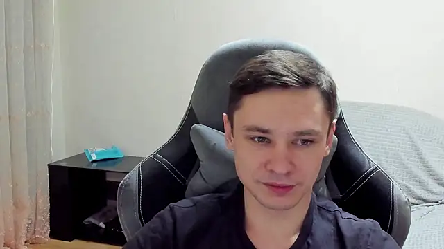 Alexmansuper online show from March 25, 2026, 8:37 pm