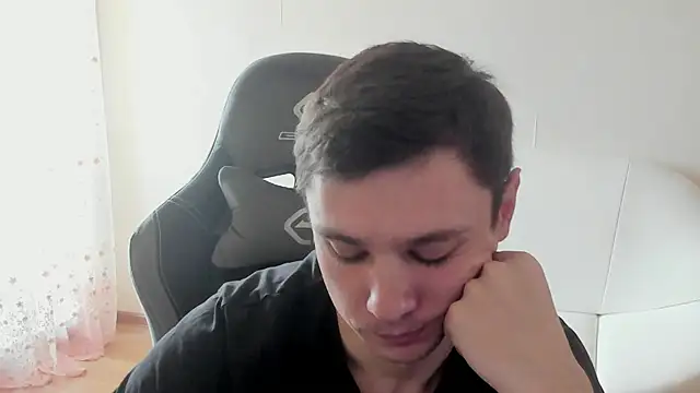 Alexmansuper online show from April 10, 2026, 9:14 am