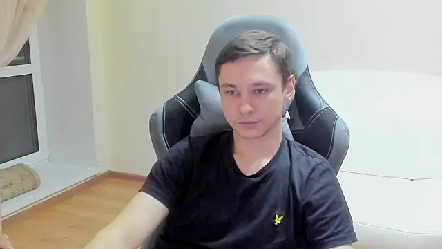 Alexmansuper online show from April 15, 2026, 7:58 pm