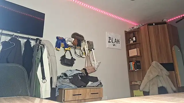 Snapshot of ChongTreece chatting on February 22, 2026, 6:13 am ChongTreece online show from February 22, 2026, 6:13 am