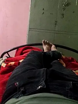 jesse pinkman99 online show from February 15, 2026, 5:09 pm