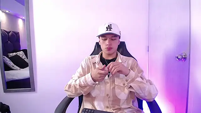 Dominik Souza online show from April 8, 2026, 8:20 pm