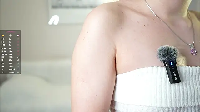 LoraLynn online show from March 9, 2026, 11:47 am