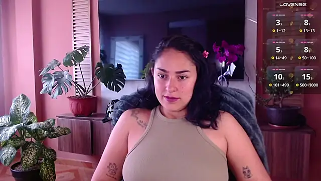 Snapshot of Iris_colette chatting on April 2, 2026, 12:47 pm Iris colette online show from April 2, 2026, 12:47 pm