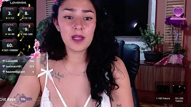 Snapshot of Iris_colette chatting on April 6, 2026, 10:54 pm Iris colette online show from April 6, 2026, 10:54 pm