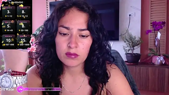 Snapshot of Iris_colette chatting on April 21, 2026, 9:17 pm Iris colette online show from April 21, 2026, 9:17 pm