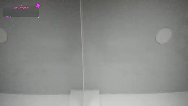 Isabella Moon9 online show from May 28, 2026, 11:51 am