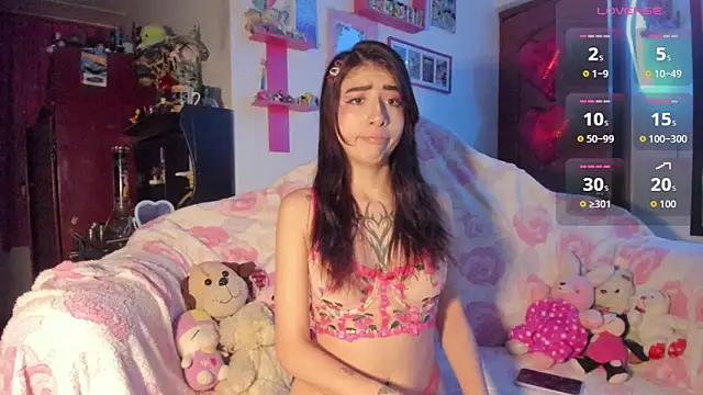 Snapshot of Rebecahart chatting on February 14, 2026, 5:59 am Rebecahart online show from February 14, 2026, 5:59 am