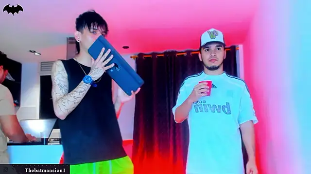 Snapshot of TheBatMansion chatting on February 22, 2026, 12:56 am TheBatMansion online show from February 22, 2026, 12:56 am