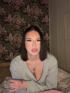 leannabbyy online show from March 13, 2026, 8:15 pm